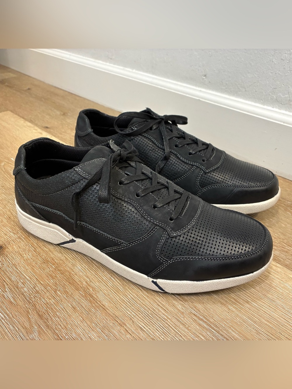 Propet Men's Landon Casual Sneakers In Black Perforated Leather Men’s 14 X(3E)